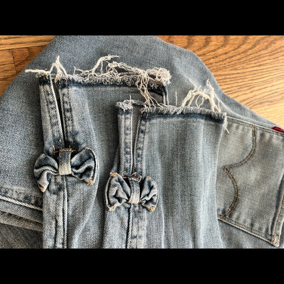 Levi’s Sweet Nothings Wedgie Jeans - Picture 6 of 11